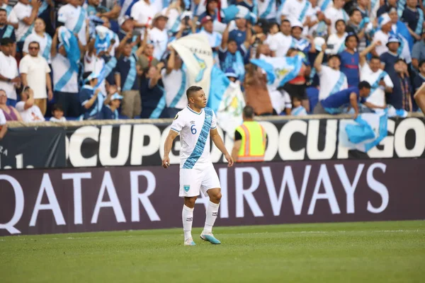 Spo Concacaf Gold Cup 瓜德罗普岛和危地马拉之间的足球比赛 2023年7月4日 美国新泽西州 Harison 来自危地马拉的Carlos Mejia庆祝他对瓜达卢佩的进球 — 图库照片