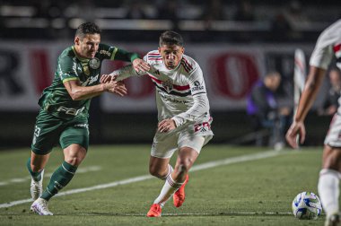 SAO PAULO (SP), 07 / 05 / 2023 - COPA DO BRASIL / SAO PAULO vS PALMEIRAS - Raphael Veiga ve Pablo Maia arasında oynanan 2023 Copa do Brasil futbol karşılaşmasının ilk ayağı için geçerli olan Sao Paulo ve Palmeiras maçında 