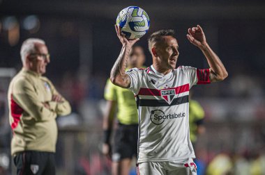 SAO PAULO (SP), 07 / 05 / 2023 - COPA DO BRASIL / SAO PAULO vS PALMEIRAS - Rafinha, Cicero Pomp 'ta düzenlenen 2023 Copa do Brasil futbolunun çeyrek finallerinin ilk ayağı için geçerli olan Sao Paulo ve Palmeiras arasındaki maçta attığı golü kutluyor