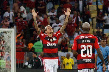 Rio de Janeiro (RJ), 07 / 05 / 2023 - COPA DO BRASIL / FLAMENGO / ATHLETICO PARANAENSE / RJ - Pedro do Flamengo golünü atıyor ve Flamengo ve Athletico Paranaense arasındaki maçı Copa do Brasil 2023 çeyrek finalleri için geçerli kılıyor