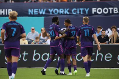 (SPO) 2023 MLS Normal Sezonu: New York City FC, Charlotte FC 'ye karşı. Temmuz 05, 2023. Queens, New York, ABD: Charlotte 'lu McKinze Gaines, MLS normal sezonunda New York City FC ile oynadığı futbol maçında Doğu Konferansı' nda golünü kutluyor.