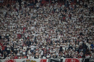 Sao Paulo (SP), 07 / 05 / 2023 - COPA DO BRASIL / SAO PAULO X PALMEIRAS - Sao Paulo ve Palmeiras arasında oynanan ve Cicero Pompeu de Toledo Stadyumu, Morumbi 'de düzenlenen 2023 Copa do Brasil çeyrek finalinin ilk ayağı için geçerli olan maçta Sao Paulo taraftarları