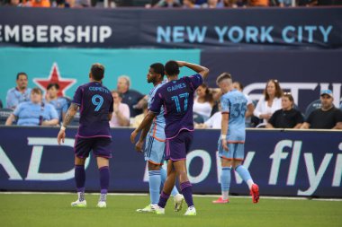 (SPO) 2023 MLS Normal Sezonu: New York City FC, Charlotte FC 'ye karşı. Temmuz 05, 2023. Queens, New York, ABD: Charlotte 'lu McKinze Gaines, MLS normal sezonunda New York City FC ile oynadığı futbol maçında Doğu Konferansı' nda golünü kutluyor.