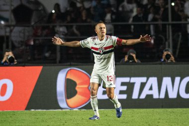 SAO PAULO (SP), 07 / 05 / 2023 - COPA DO BRASIL / SAO PAULO vS PALMEIRAS - Rafinha, Cicero Pomp 'ta düzenlenen 2023 Copa do Brasil futbolunun çeyrek finallerinin ilk ayağı için geçerli olan Sao Paulo ve Palmeiras arasındaki maçta attığı golü kutluyor