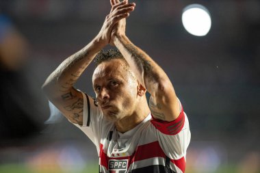 SAO PAULO (SP), 07 / 05 / 2023 - COPA DO BRASIL / SAO PAULO vS PALMEIRAS - Rafinha, Cicero Pomp 'ta düzenlenen 2023 Copa do Brasil futbolunun çeyrek finallerinin ilk ayağı için geçerli olan Sao Paulo ve Palmeiras arasındaki maçta attığı golü kutluyor