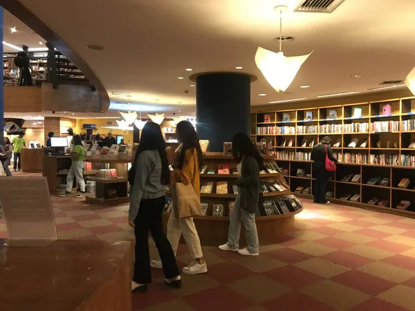 Sao Paulo 2023 Bookshop Culture Conjunto Nacional Sprzedaż Książek Wznowiona — Zdjęcie stockowe