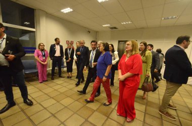 Natal (RN), 07 / 06 / 2023 - PreSIDENT / CAIXA / HOUSING / RN - Caixa Economica Federal Rita Serrano Başkanı, RN 'de konut inşaatının devam ettiğini duyurdu ve Ribeira ajansının belediyeleri ve devleti kabul etmek için bir oda açtı.. 