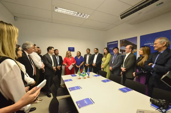 Natal 2023 大統領 Caixa Housing カイシャ経済連邦リタ セラノの社長は Rnでの住宅建設の再開を発表し 自治体や州を受け取るためにリベイラの機関で部屋を開設しました — ストック写真