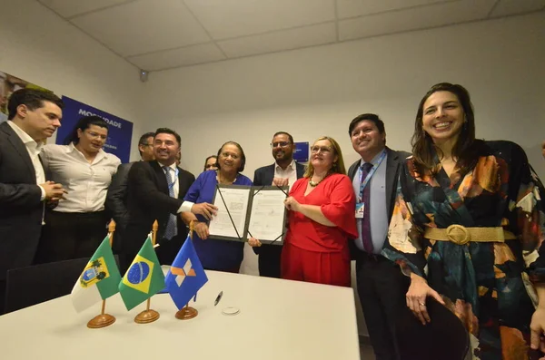 Natal 2023 大統領 Caixa Housing カイシャ経済連邦リタ セラノの社長は Rnでの住宅建設の再開を発表し 自治体や州を受け取るためにリベイラの機関で部屋を開設しました — ストック写真