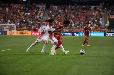 (SPO) 2023 MLS Normal Sezonu: New England Devrimi 'ne karşı New York Red Bulls. 8 Temmuz 2023. Harrison, New Jersey, ABD: Red Bull Arena 'da düzenlenen Ulusal Futbol Ligi (MLS) Doğu Konferansı için geçerli olan New England Devrimi ile New York Red Bulls arasındaki futbol maçı