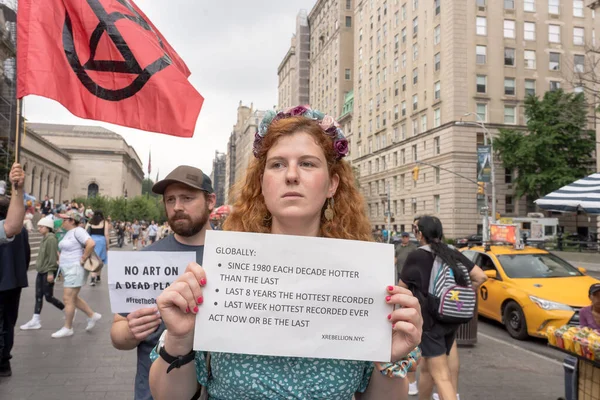 New Climate Activists Hold Protest New York Metropolitan Museum Art — Stock Photo, Image