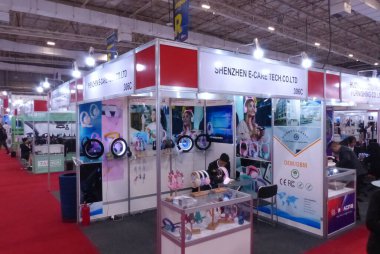 SAO PAULO, Brezilya - 07 / 10 / 2023 - ELETROLAR / SHOW / FAIRS / ELECTRONICS - Bu hafta, elektronik, ev aletleri, cep telefonları, bilişim ve UD bölümlerinin en önemli iş fuarı olan Eletrolar Show 10 Temmuz 'dan itibaren gerçekleşti  