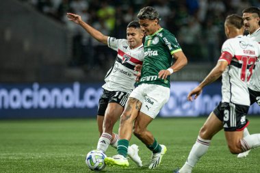 Sao Paulo, Brezilya - 07 / 13 / 2023 - COPA DO BRASIL / PALMEIRAS X SAO PAULO - Allianz Parque 'da düzenlenen Copa do Brasil çeyrek finalinin ikinci ayağı için geçerli olan Palmeiras ve Sao Paulo arasında oynanan maçta attı