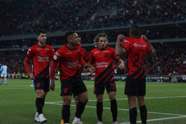 Brezilya Futbol Şampiyonası: Atletico Halkla İlişkiler Bahia 'ya karşı. 16 Temmuz 2023, Curitiba, Parana, Brezilya: 16 Temmuz Pazar günü Ligga Arena 'da oynanan 2023 Brezilya Futbol Şampiyonası' nın 15. Raundu için Athletico PR ve Bahia arasındaki futbol maçı.) 