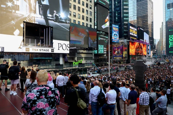 Post Malone Tritt Live Auf Der Tsx Stage Times Square — Stockfoto