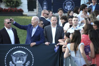 Joe ve Jill Biden Beyaz Saray 'da Kongre Pikniği' ne ev sahipliği yapıyor. 19 Temmuz 2023, Washington DC, Maryland, ABD: ABD Başkanı ve First Lady South Lawn 'daki Beyaz Saray Kongre Pikniğine ev sahipliği yaptılar 