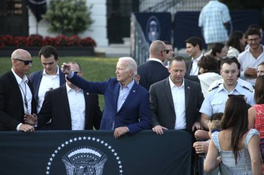 Joe ve Jill Biden Beyaz Saray 'da Kongre Pikniği' ne ev sahipliği yapıyor. 19 Temmuz 2023, Washington DC, Maryland, ABD: ABD Başkanı ve First Lady South Lawn 'daki Beyaz Saray Kongre Pikniğine ev sahipliği yaptılar 
