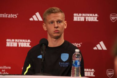 MetLife Stadyumu 'nda Arsenal ekibiyle basın toplantısı. 21 Temmuz 2023, New Jersey, ABD: MetLife Stadyumu 'nda Koç Mikel Arteta ve oyuncu Oleksandr Zinchenko' nun katılımıyla Şampiyonlar Turu 'ndan önce Arsenal Team ile basın toplantısı 
