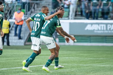 Sao Paulo (SP), Brezilya 07 / 22 / 2023 - Palmeoras 'lı Richard Rios, 2023 Brezilya Futbol Şampiyonası' nın 16. turu için geçerli olan Palmeiras ve Fortaleza arasında oynanan karşılaşmada golünü kutluyor.