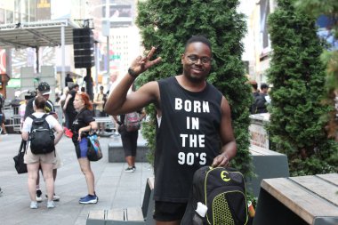 (SAG-AFTRA Times Meydanı 'nda grevde, Star Studded Rallisi. 25 Temmuz 2023, New York, ABD: SAG-AFTRA, grevin başladığı 14 Temmuz 'dan bu yana New York' taki en büyük miting olması beklenen, 25 Temmuz Salı sabahı Times Meydanı 'nda toplu grev düzenledi.