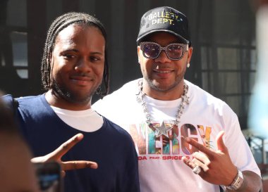 Flo Rida Fox and Friends 'te canlı performans sergiliyor. 28 Temmuz 2023, New York, ABD: Amerikalı rapçi Flo Rida Fox and Friends 'te canlı performans sergiliyor. Hayranlarından bazıları imzasını almak için bekledi. 