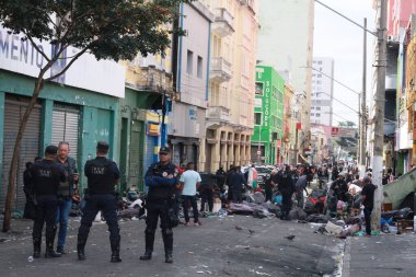 Cracolandia 'daki uyuşturucu satıcılarına karşı polis operasyonu. 30 Temmuz 2023, Sao Paulo, Brezilya: Sivil Polis, Sao Paulo 'daki sözde Cracolandia' da uyuşturucu satıcıları ve kaçaklarını tutuklamak için ortak bir operasyon düzenledi..