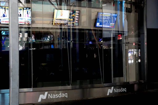 Stock Exchange Rating Downgraded Fitch Beïnvloedt Nasdaq Nyse Augustus 2023 — Stockfoto