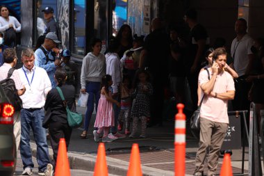 Yeterli Sığınak olmadığı için New York 'taki göçmenler krizi. 3 Ağustos 2023, New York, ABD: 2022 'den bu yana yaklaşık 100.000 göçmen akını nedeniyle, New York şehri şu anda aşırı kalabalık ve onların barınma eksikliği ile karşı karşıya.. 