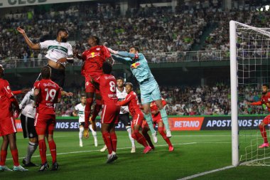 CURITIBA (PR), Brezilya - Coritiba ve Red Bull Bragantino arasındaki maç bu Pazar gecesi Couto Pereira 'da düzenlenen 2023 Brezilya Şampiyonası' nın 18. turu için geçerli.