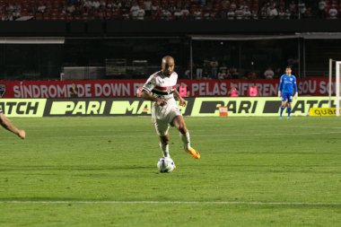 Sao Paulo (SP), Brezilya 08 / 06 / 2023 Player Lucas, bu Pazar öğleden sonra Cicero Pompei de Toledo Stadyumu, Morumbi 'de düzenlenen Brezilya Şampiyonası için geçerli olan Sao Paulo ve Atletico Mineiro arasında oynanan maçta 
