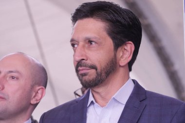 Tarcisio ve Nunes Sao Paulo 'daki The Town çalışmalarını ziyaret ederler. 10 Ağustos 2023, Sao Paulo, Brezilya: Sao Paulo Valisi, Tarcisio de Freitas, Sao Paulo Belediye Başkanı Ricardo Nunes eşliğinde Perşembe (10) günü The Town 'a yaptığı ziyarette) 