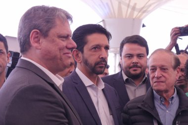 Tarcisio ve Nunes Sao Paulo 'daki The Town çalışmalarını ziyaret ederler. 10 Ağustos 2023, Sao Paulo, Brezilya: Sao Paulo Valisi, Tarcisio de Freitas, Sao Paulo Belediye Başkanı Ricardo Nunes eşliğinde Perşembe (10) günü The Town 'a yaptığı ziyarette) 