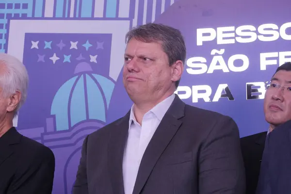 stock image Tarcisio and Nunes visit The Town works in Sao Paulo. August 10, 2023, Sao Paulo, Brazil: The Governor of Sao Paulo, Tarcisio de Freitas, accompanied by Sao Paulo City Mayor, Ricardo Nunes during his visit to The Town works on Thursday (10) 