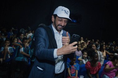 Ricardo Nunes, Sao Paulo 'da Cine Favela' ya katıldı. 10 Ağustos 2023, Sao Paulo, Brezilya: Sao Paulo Belediye Başkanı Ricardo Nunes, Yenilik ve Teknoloji Belediye Sekreteri Bruno Lima ve Konsey Üyesi Paulo Frange ile birlikte