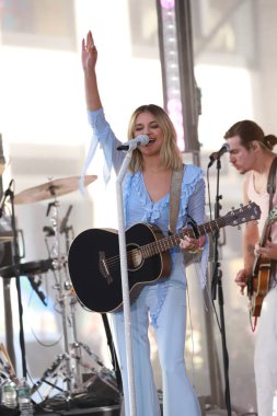 Kelsea Balleri Today Show 'da canlı performans sergiliyor. Agost 11, 2023, New York, ABD: Kelsea Ballerin, Rockefeller Center 'daki Citi Konser Serisi' nde canlı performans sergiliyor.. 