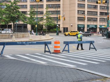 2023 Yaz Sokakları New York. 12 Ağustos 2023, New York, ABD: 2023 Yaz Caddeleri, New York 'un beş semtinde, insanların oynayabileceği, yürüyebileceği ve bisiklete binebileceği seçilmiş cumartesiler arasında başladı. 