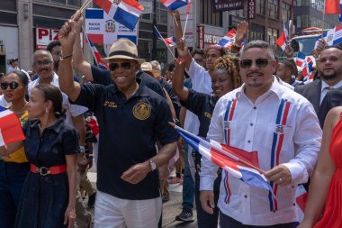 41. Ulusal Dominik Günü Geçidi 2023. 13 Ağustos 2023, New York, New York, ABD: New York Belediye Başkanı Eric Adams ve Polis Komiseri Edward Caban, 13 Ağustos 2023 'te New York' ta 6. 