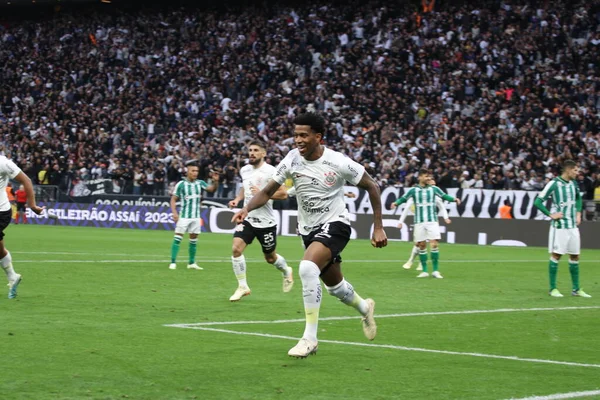 Sao Paulo (SP), 08 / 13 / 2023 - Corinthians x Coritiba - Corinthians ve Coritiba arasında oynanan maçta Corinthians ve Coritiba şampiyonası için bu Pazar öğleden sonra Arena Corinthians, Sao Paulo 'nun doğu bölgesindeki Arena Corinthians' da geçerli.