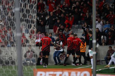 CURITIBA (PR), Brezilya 15 / 08 / 2023 - Cannotico 'nun 2023 Brezilya Şampiyonası' nın 19 'uncu turunda Cuiaba' ya karşı attığı golü kutluyor - adil (15))