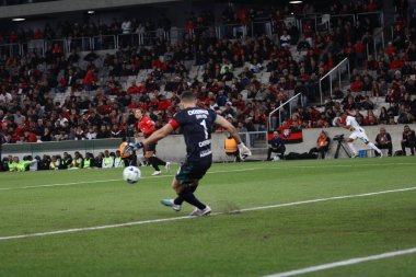 CURITIBA (PR), Brazil 08 / 15 / 2023 - Athletico Pr ve Cuiaba arasındaki maçın başlatılması 2023 Brezilya Şampiyonası 'nın 19' uncu turu için geçerli, Salı gecesi Ligga Arena 'da (15))