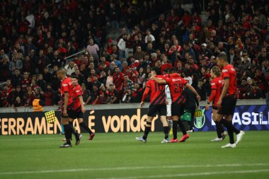 CURITIBA (PR), Brazil 08 / 15 / 2023 - Athletico Pr ve Cuiaba arasındaki maçın başlatılması 2023 Brezilya Şampiyonası 'nın 19' uncu turu için geçerli, Salı gecesi Ligga Arena 'da (15)) 