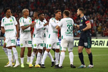 CURITIBA (PR), Brazil 08 / 15 / 2023 - Athletico Pr ve Cuiaba arasındaki maçın başlatılması 2023 Brezilya Şampiyonası 'nın 19' uncu turu için geçerli, Salı gecesi Ligga Arena 'da (15)) 