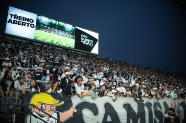 Corinthians Futbol Takımı 'nın antrenman oturumu. 15 Ağustos 2023, Sao Paulo, Brezilya: Corinthians futbol takımının taraftarları için Sao Paulo 'nun doğu bölgesindeki Neo Quimica Arena' da açık antrenman oturumu. 
