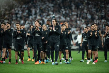 Corinthians Futbol Takımı 'nın antrenman oturumu. 15 Ağustos 2023, Sao Paulo, Brezilya: Corinthians futbol takımının taraftarları için Sao Paulo 'nun doğu bölgesindeki Neo Quimica Arena' da açık antrenman oturumu. 