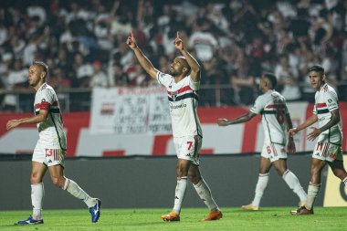 Sao Paulo (SP), Brezilya 08 / 16 / 2023 - Lucas Moura, 2023 Copa do Brasil yarı finalinin ikinci ayağı için geçerli olan Sao Paulo ve Corinthians arasındaki maçta golünü kutluyor
