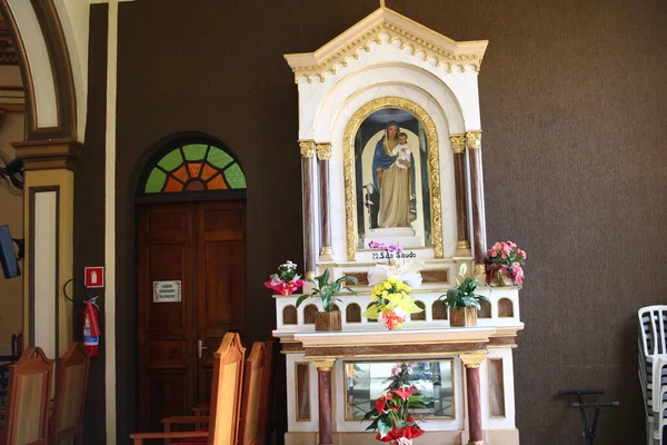 圣安东尼奥 德帕多瓦教区 位于圣安东尼奥 达普拉蒂纳Pr 2023年8月17日 巴西巴拉那的圣安东尼奥 达帕多瓦 在圣安东尼奥 德帕多瓦宏伟的教区里 你肯定会被难以置信的内部装饰所吸引 — 图库照片