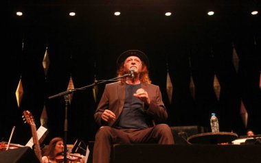 Alceu Valenca ve Ouro Preto Orkestrası Vivo Rio 'da sahne alacak. 19 Ağustos 2023, Rio de Janeiro, Brezilya: Alceu Valenca ile Ouro Preto orkestrası, Rio de Janeiro 'nun güney bölgesindeki Flamengo Park' taki Vivo Rio 'da konser verdi.