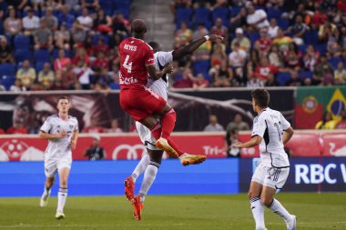 MLS Normal Sezon 2023 Red Bull New York 'a karşı D.C. United. 20 Ağustos 2023 'te, Red Bull Arena Harrison New Jersey, ABD: Bu gece oldukça çekişmeli bir MLS maçında, Red Bull New York, D.C. United ile çatıştı.