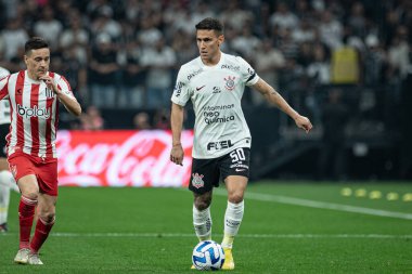 Brezilya, Sao Paulo - 22 Ağustos 2023: Matias Rojas, Corinthians ve Estudiantes arasında oynanan ve Copa Conmebol Sudamericana 2023 çeyrek finalinin ilk ayağı için geçerli olan maçta, Neo Quimica Arena