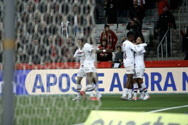 CURITIBA (PR), Brezilya - 27 Ağustos 2023: Guga (Fluminense), Ligga Arena 'da düzenlenen 2023 Brezilya Şampiyonası' nın 21. turu için Athletico Pr ve Fluminense arasındaki maçta eşitleyici golünü attı ve kutladı.